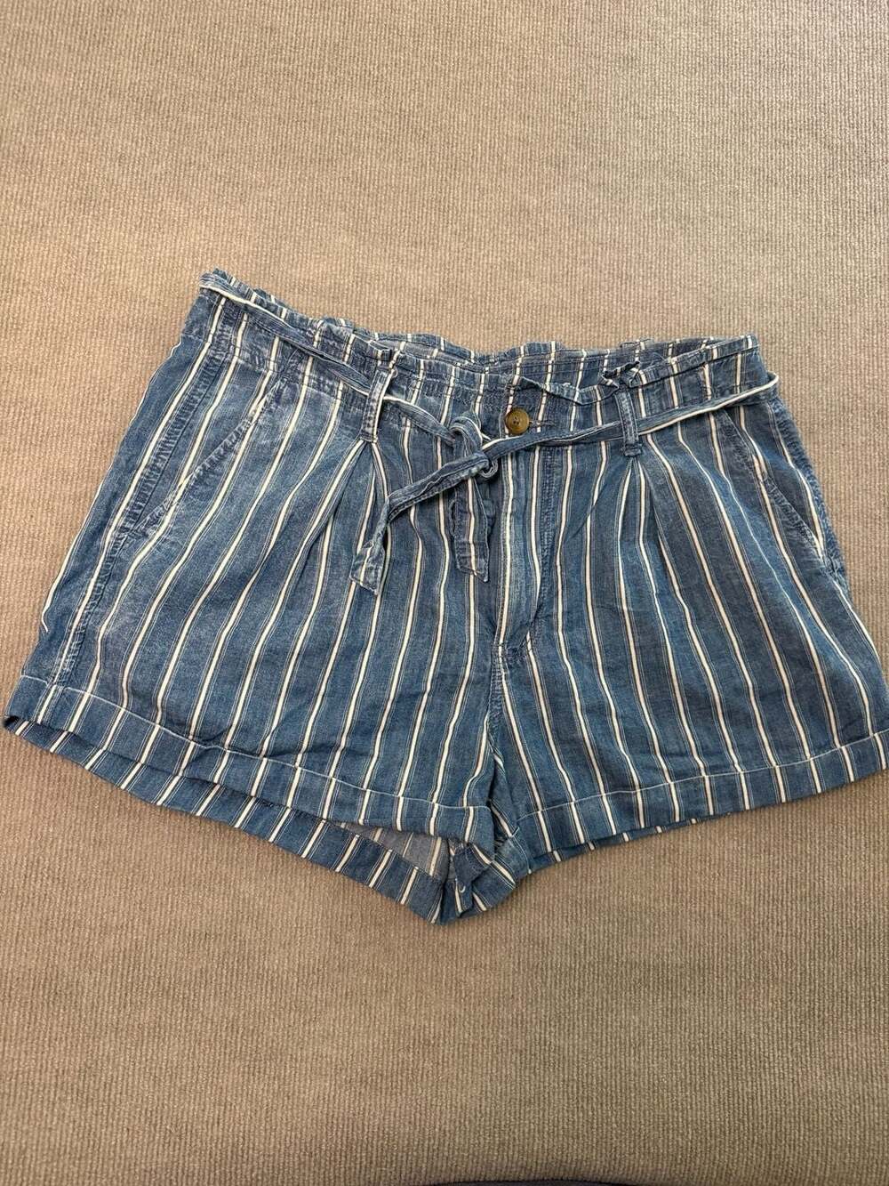 American Eagle Outfitters Women's Blue White Striped Belted Mom Shorts Size 16